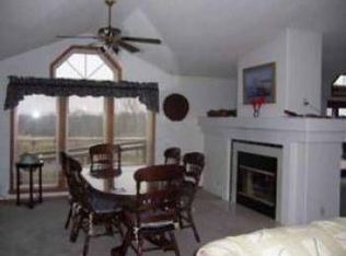 W1060 Hooper Rd, Palmyra, WI 53156