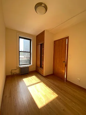 Rented by Waverly Realty Associates | media 7