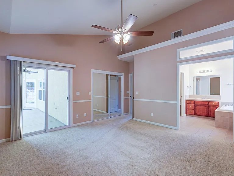 1927 N Karen Ave — Photo 11