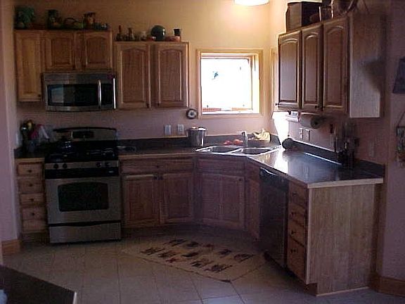 2nd image of 701 Albany Ave