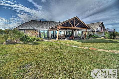 1st image of 1454 Lakeview Dr