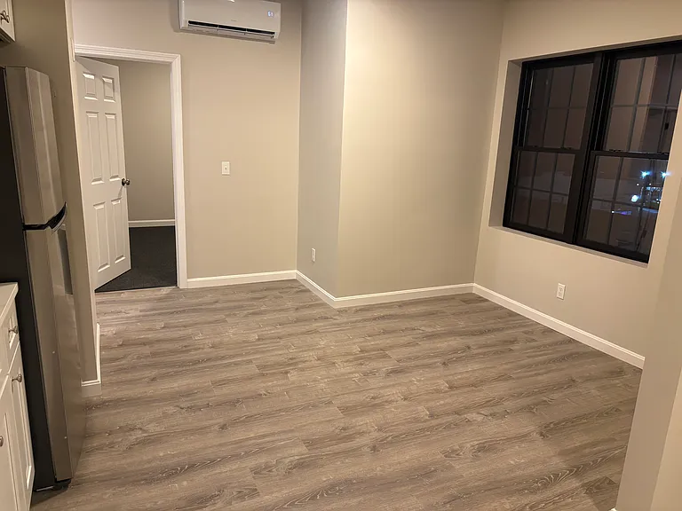 181 Main St #9 — Photo 6