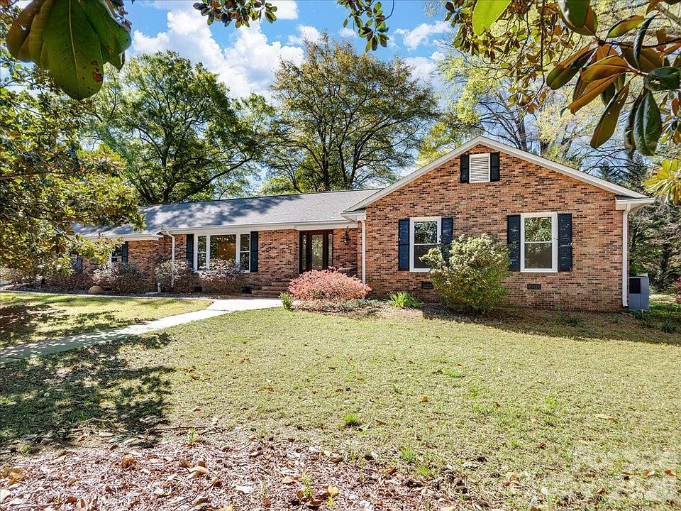 1st image of 2129 James Ct