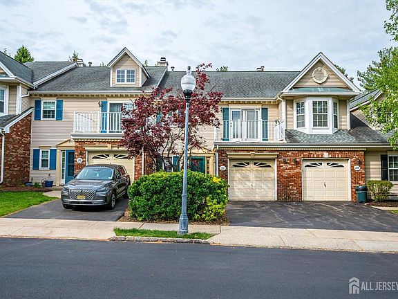 5th image of 216 Amethyst Way #313