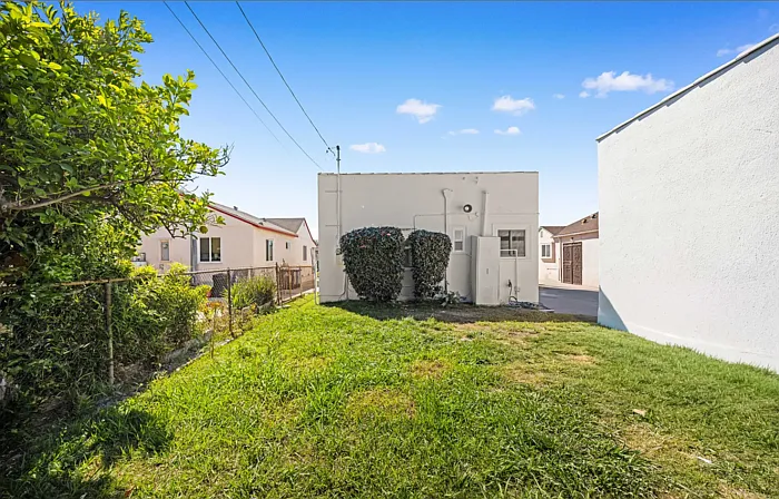 2925 W Shorb St — Photo 14