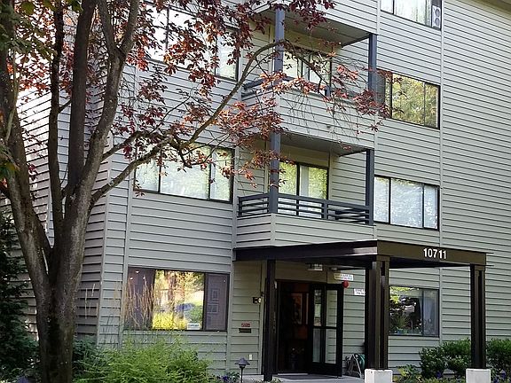 5th image of 10701 Meridian Ave N APT 209A
