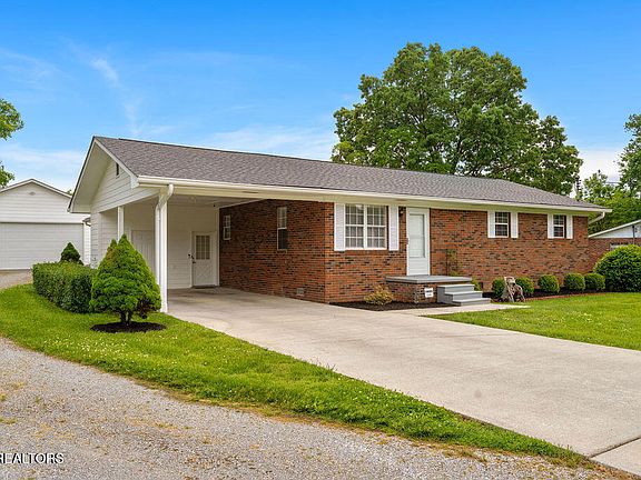 2nd image of 4616 Blairwood Dr
