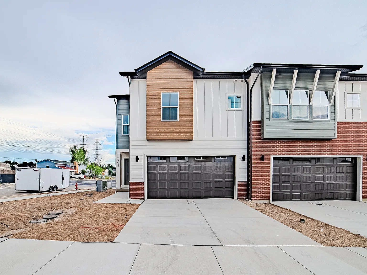 4 bed, 2190 sqft, $2,695 — Photo 1