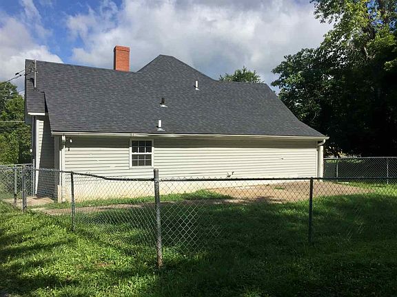 4th image of 610 N Jefferson St