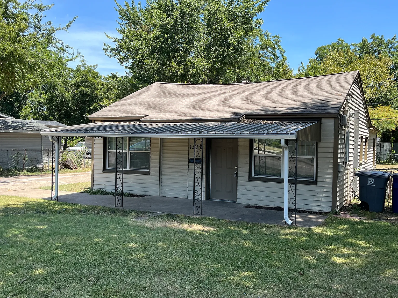 4 bed, 1040 sqft, $1,775 — Photo 1