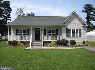 270 Monroe Dr, Colonial Beach, VA 22443