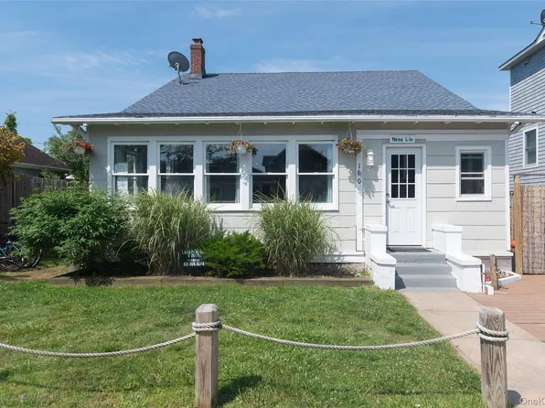 180 Cottage Walk, Ocean Beach, NY 11770