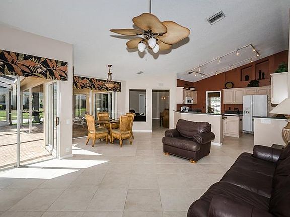 4th image of 602 House Wren Cir