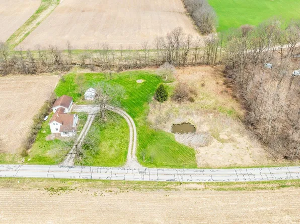 767 County Road 68, Garrett, IN 46738