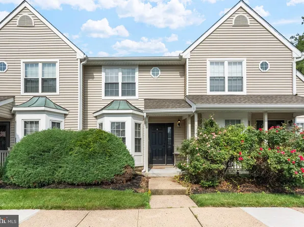18 Washington Ct, East Windsor, NJ 08520