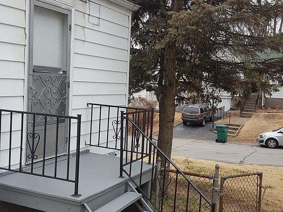 3rd image of 7137 Greenhaven Dr