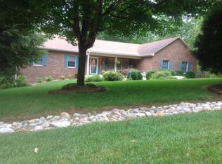 2316 Fox Creek Dr, Morganton, NC 28655