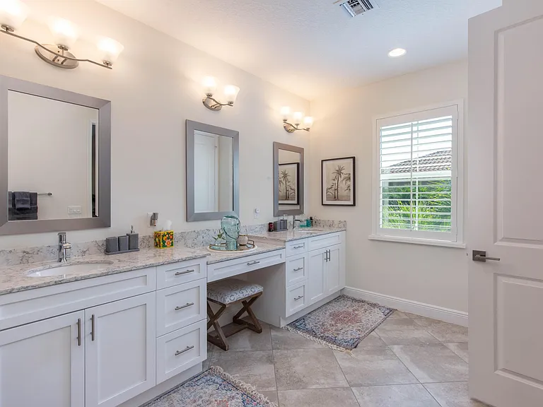 168 Crape Myrtle Ln — Photo 17