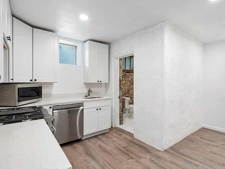 1230 Glen Ave — Photo 26