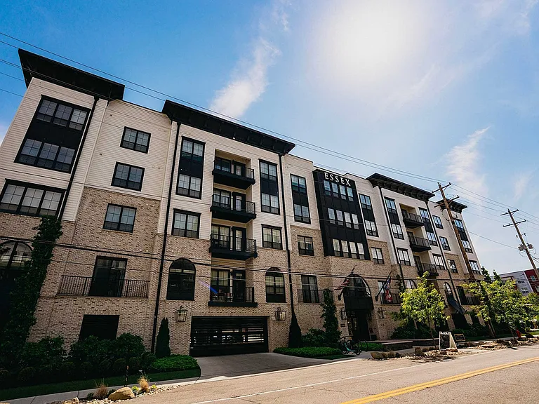 03_Essex_Exterior