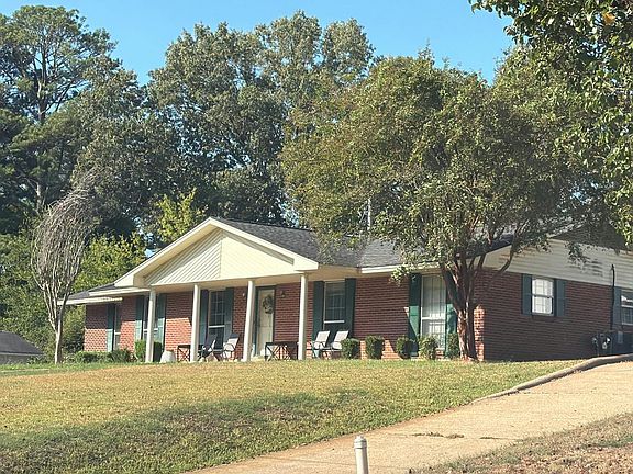 2nd image of 209 Hancock Dr