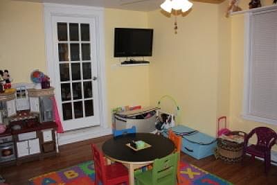 5th image of 1419 Elm St