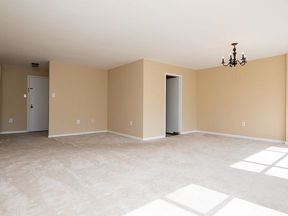 2501-Calvert-ST-NW-#604-2022-03-08-5_03112022