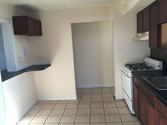 4th image of 251 Beacon Ave APT 11