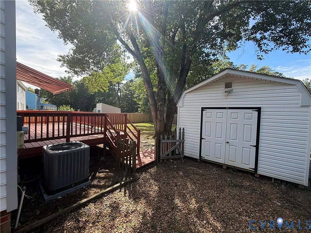 4 bed, 2.5 bath, 1822 sqft, $2,600 — Photo 4