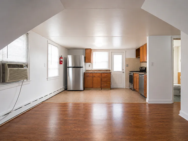 New paint and appliances