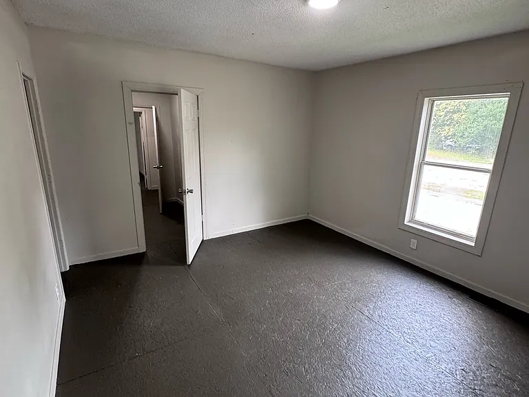 632 Taggart Ave — Photo 16