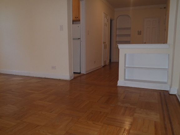 3rd image of 7272 112th St APT 4G