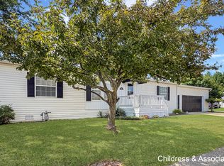 13813 Shamrock Ln NE, Cedar Springs, MI 49319