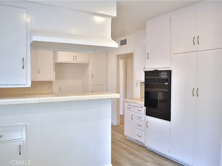 809 Fairview Ave #7 — Photo 6