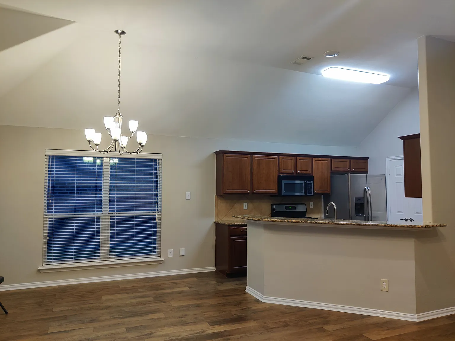 3 bed, 1650 sqft, $2,600 — Photo 4