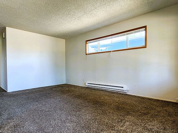 3rd image of 3251 S Thompson Ave