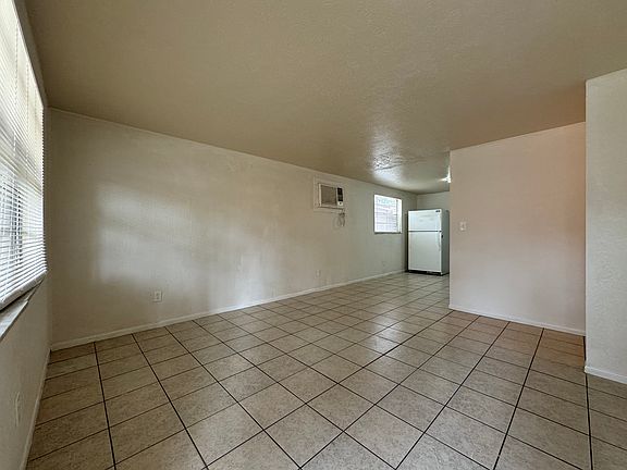2nd image of 9314 Eastfield Rd #9320