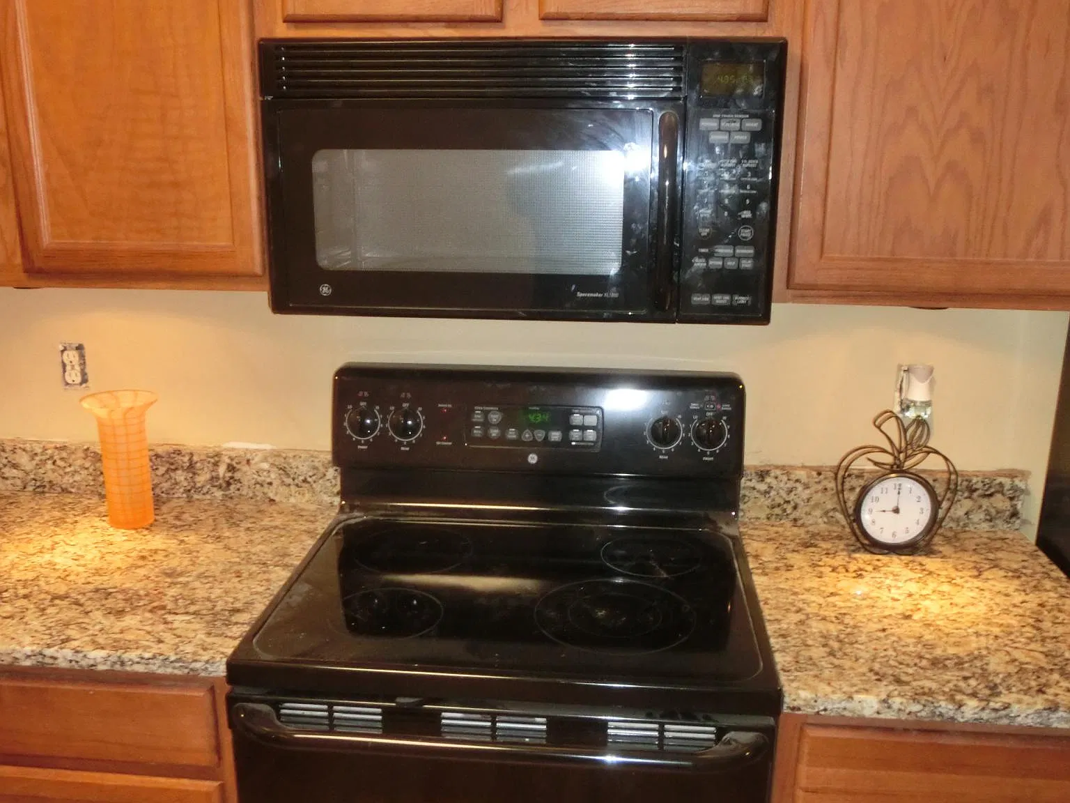 3 bed, 1300 sqft, $1,900 — Photo 4
