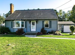 107 Fay Park Dr, North Syracuse, NY 13212