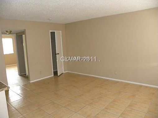 2nd image of 801 Palo Verde Dr APT B