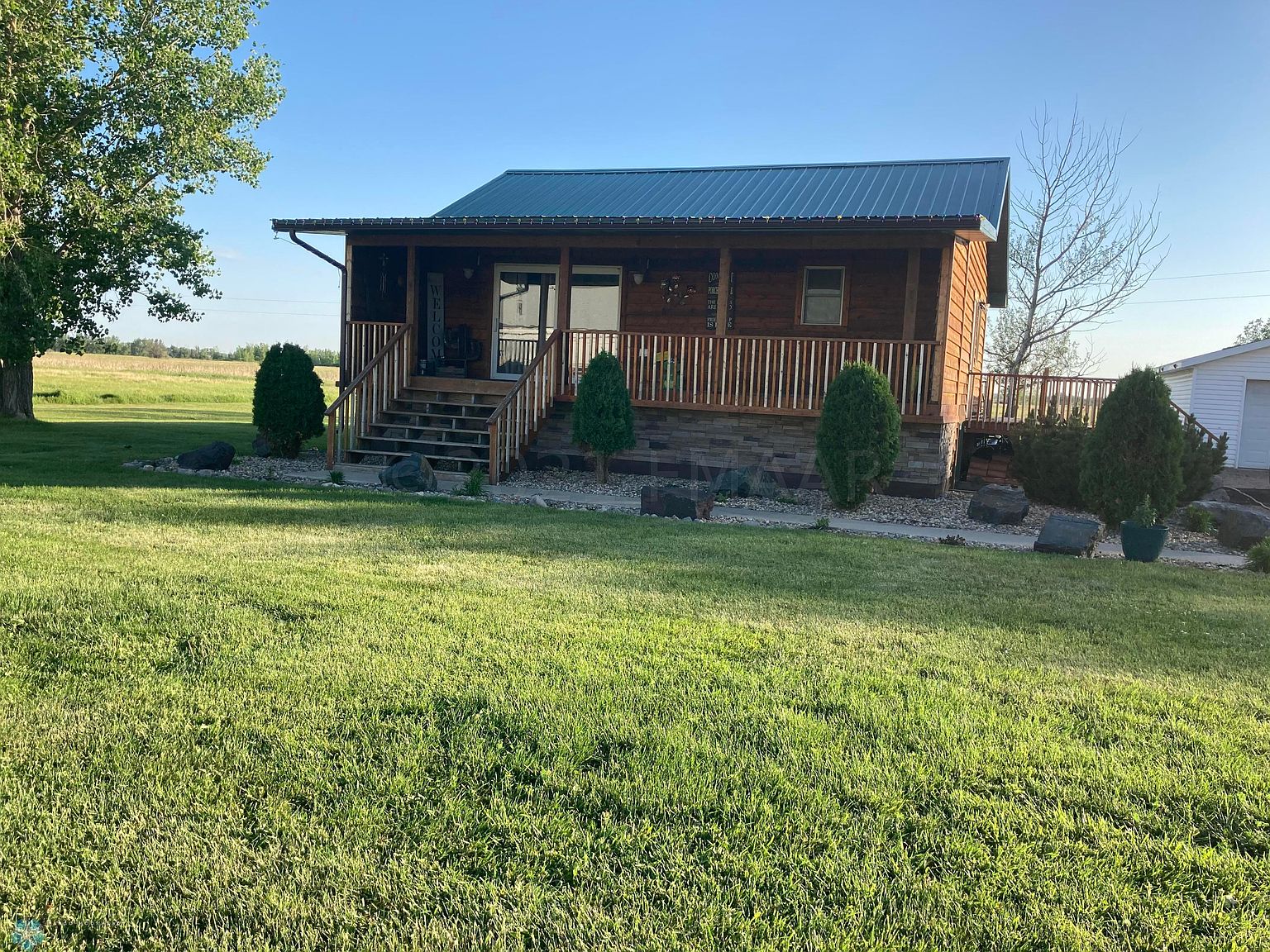 405 Broadway St S, Colfax, ND 58018 Zillow