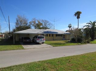 140 Bay Ridge Dr, Beach City, TX 77523