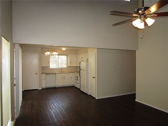 5th image of 2408 La Casa Dr #A