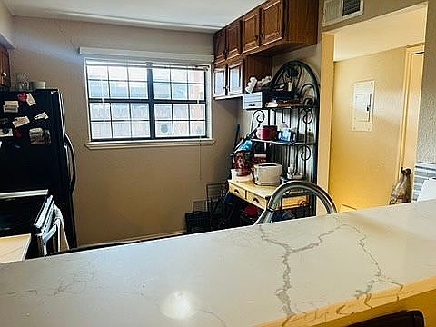4th image of 1829 Maplewood Trl