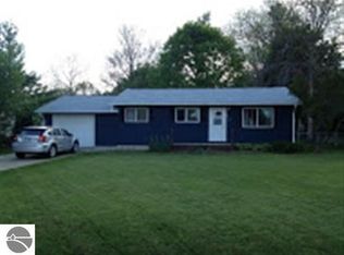 212 Charles St, Elk Rapids, MI 49629