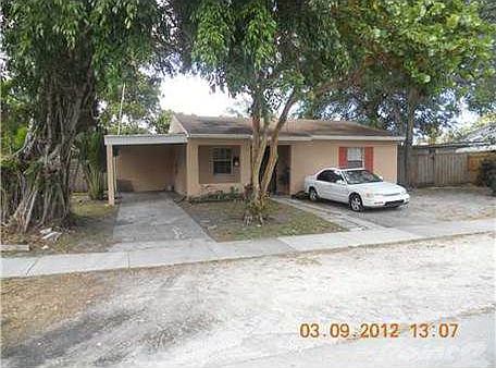2nd image of 1041 NE 140th St