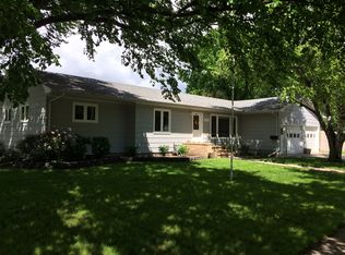 49 W 14th St, Grafton, ND 58237