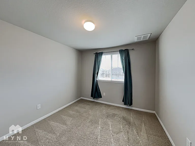 1129 La Conterra Blvd — Photo 11