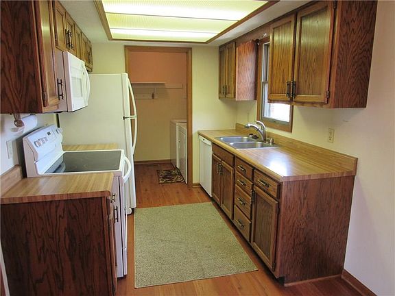 5th image of 1412 Cardinal Ct #5