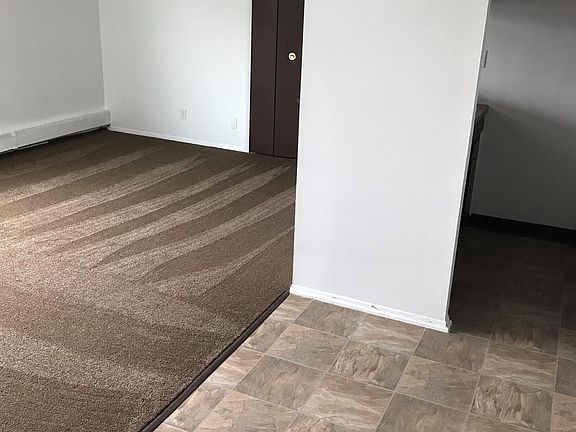 3rd image of 1382 Clarence Ave
